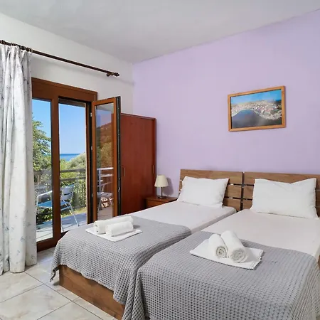 Hotel Athina Koinira