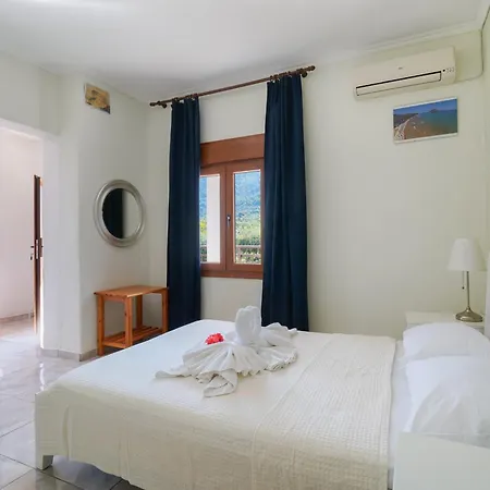 Athina Hotel *