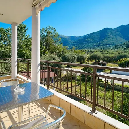 Hotel Athina Koinira
